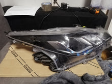 Laden Sie das Bild in den Galerie-Viewer, Frontscheinwerfer Toyota Corolla 8111002T31 Rechts Scheinwerfer Headlight SCH7702512481dc