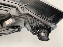 Laden Sie das Bild in den Galerie-Viewer, Frontscheinwerfer Audi Q3 83A941033 Full LED Links Scheinwerfer Headlight