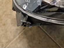 Laden Sie das Bild in den Galerie-Viewer, Frontscheinwerfer Citroën C3 III 9836161580 Full LED Rechts oder Links