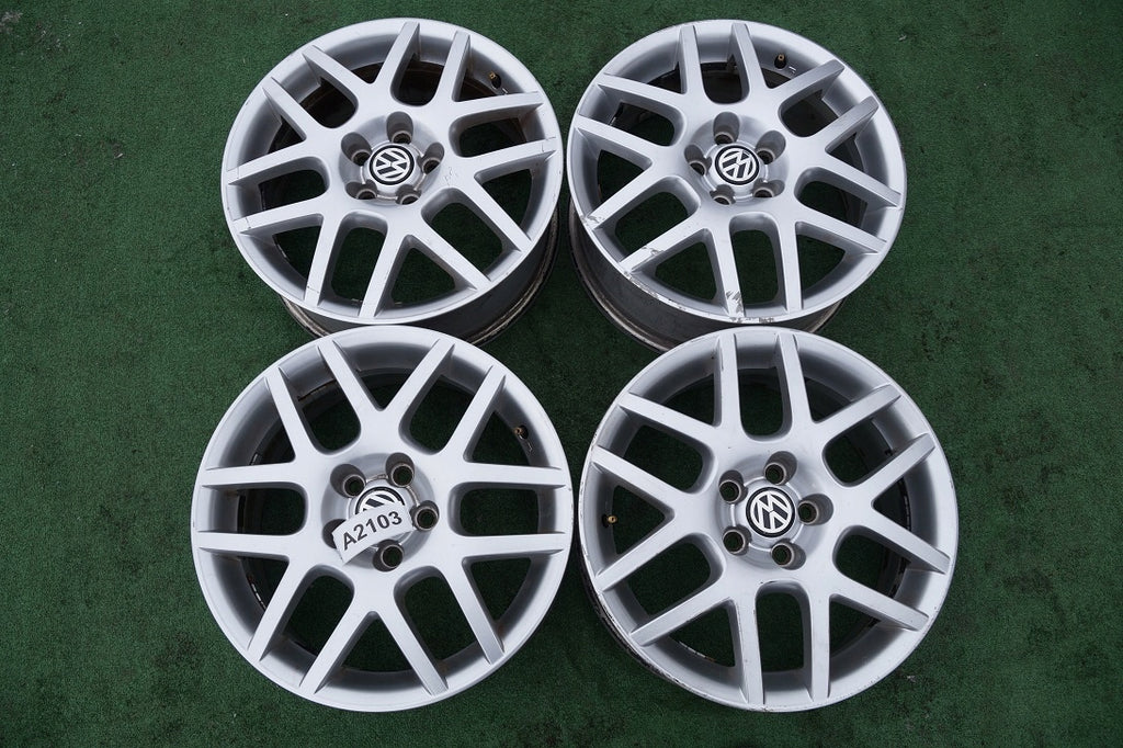 4x Alufelge 16 Zoll 6.5" 5x100 42ET Silber 1J0601025R VW Golf IV Polo Rim Wheel FEL4890916245zg