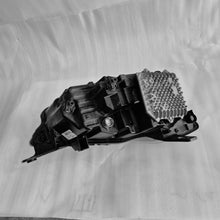 Laden Sie das Bild in den Galerie-Viewer, Frontscheinwerfer Maserati Ghibli M157 00670100988 Links Scheinwerfer Headlight SCH7380781896zw