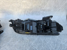 Laden Sie das Bild in den Galerie-Viewer, Frontscheinwerfer Skoda Octavia III Ein Satz Scheinwerfer Headlight SCH2106173448yf