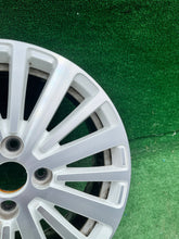 Load image into Gallery viewer, 1x Alufelge 16 Zoll 6.0&quot; 5x120 403009345R Renault Twingo Rim Wheel