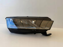 Laden Sie das Bild in den Galerie-Viewer, Frontscheinwerfer Skoda Octavia IV 5E4941016A Rechts Scheinwerfer Headlight SCH7361248900bg