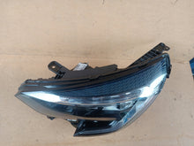 Laden Sie das Bild in den Galerie-Viewer, Frontscheinwerfer Renault Clio V 260609987R LED Links Scheinwerfer Headlight