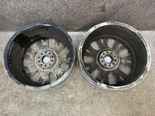 Laden Sie das Bild in den Galerie-Viewer, 1x Alufelge 19 Zoll 9.0" 5x120 37ET Schwarz 8037347 BMW X5 E70 Rim Wheel FEL6282995467si