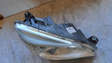 Laden Sie das Bild in den Galerie-Viewer, Frontscheinwerfer Mercedes-Benz W204 A2048203059 Xenon Rechts Headlight SCH8155543580zi