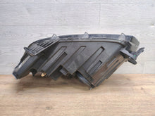 Laden Sie das Bild in den Galerie-Viewer, Frontscheinwerfer Dacia Sandero III 260104363R Rechts Scheinwerfer Headlight