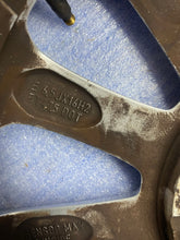 Laden Sie das Bild in den Galerie-Viewer, 1x Alufelge 16 Zoll 6.5&quot; 4x108 47ET H1BC1007 Ford Fiesta Rim Wheel