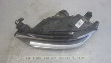 Laden Sie das Bild in den Galerie-Viewer, Frontscheinwerfer VW T-Roc T Roc 2GA941005F Xenon Ein Stück (Rechts oder Links)