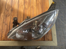 Laden Sie das Bild in den Galerie-Viewer, Frontscheinwerfer Opel Vectra C 13170933FY Xenon Links Scheinwerfer Headlight