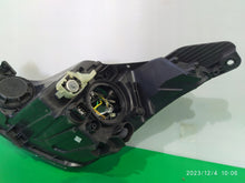 Load image into Gallery viewer, Frontscheinwerfer Hyundai I10 92102-B9000 Rechts Scheinwerfer Headlight