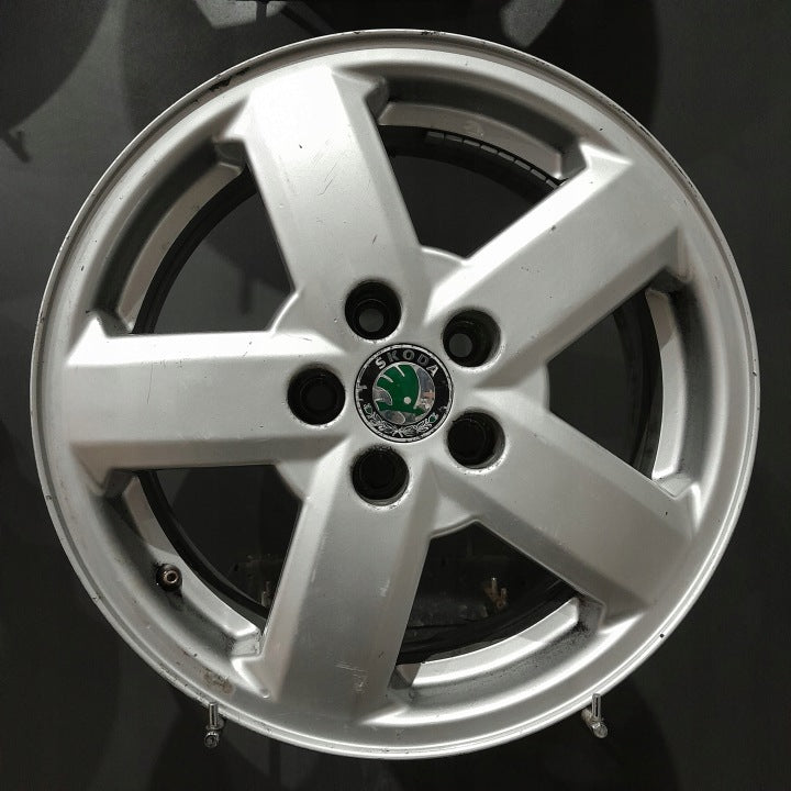 4x Alufelge 15 Zoll 6.0" 5x100 38ET 1U0601025H Skoda Rapid Rim Wheel FEL5708887715xl