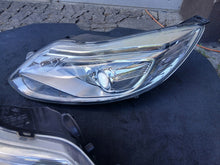 Laden Sie das Bild in den Galerie-Viewer, Frontscheinwerfer Ford Focus Xenon Links Scheinwerfer Headlight SCH3281883369qs