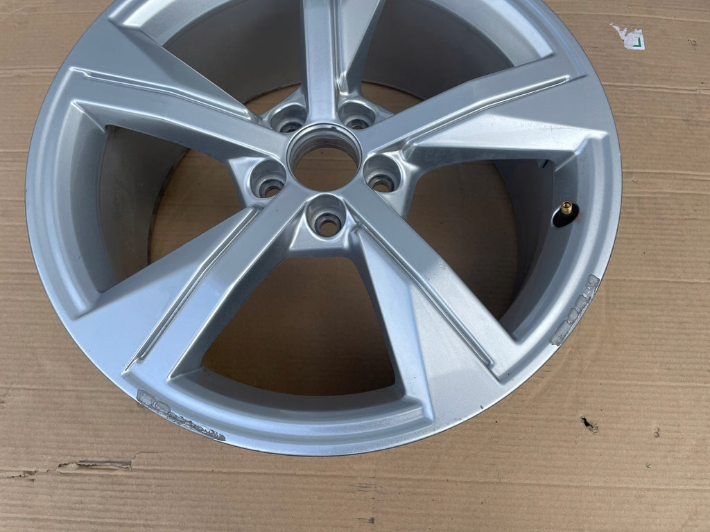 1x Alufelge 17 Zoll 7.5" 5x100 82A601025G Audi A1 Rim Wheel