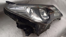 Laden Sie das Bild in den Galerie-Viewer, Frontscheinwerfer Toyota Rav 4 IV I Ein Stück (Rechts oder Links) Headlight SCH6926090025xl