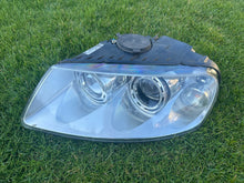 Load image into Gallery viewer, Frontscheinwerfer VW Touareg 7L6941015 Xenon Links Scheinwerfer Headlight