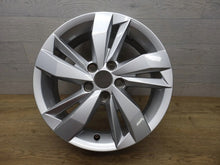 Load image into Gallery viewer, 1x Alufelge 15 Zoll 5.5&quot; 5x100 40ET 2G0601025 VW Polo Rim Wheel