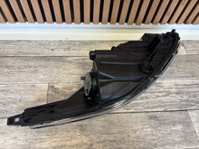Load image into Gallery viewer, Frontscheinwerfer Ford Fiesta I C1BB-13W030-AH Links Scheinwerfer Headlight SCH1057737020sd