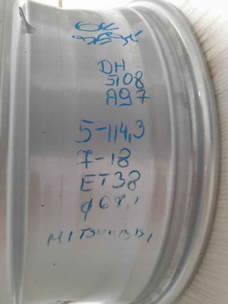 1x Alufelge 18 Zoll 7.0" 5x114.3 38ET Mitsubishi Rim Wheel FEL2483159701bl