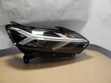 Laden Sie das Bild in den Galerie-Viewer, Frontscheinwerfer Dacia Sandero III 260107920R Rechts Scheinwerfer Headlight SCH5641103411rv