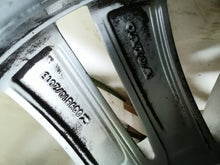 Laden Sie das Bild in den Galerie-Viewer, 1x Alufelge 17 Zoll 7.0&quot; 5x108 40 5ET 31471309 Volvo S60 V60 Rim Wheel