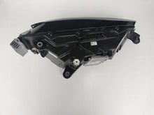 Laden Sie das Bild in den Galerie-Viewer, Frontscheinwerfer Skoda Superb III 3V1941015D Full LED Links Headlight