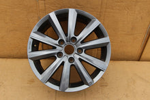 Laden Sie das Bild in den Galerie-Viewer, 1x Alufelge 17 Zoll 7.0" 5x120 56ET 7E0071497A VW Multivan Transporter Caravelle FEL7706503642zl
