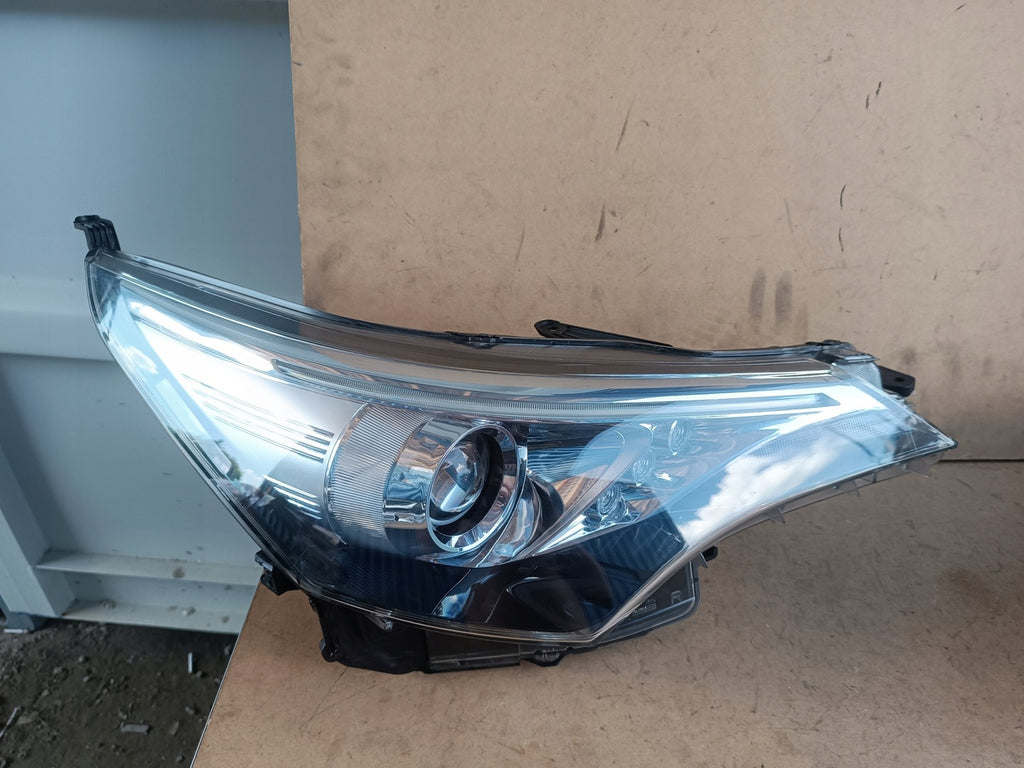 Frontscheinwerfer Toyota Avensis LED Ein Stück (Rechts oder Links) Headlight SCH2760565023yz
