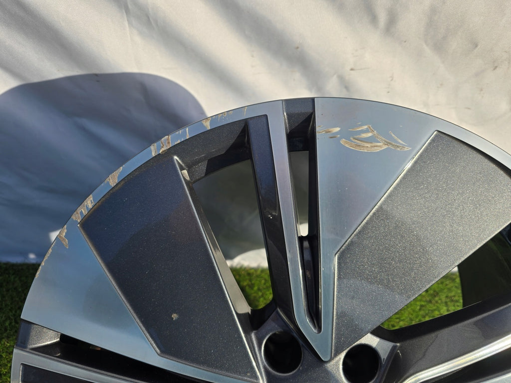 1x Alufelge 19 Zoll 8.0" 5x112 45ET Glanz Graphit 5LA601025 Mg Enyaq Rim Wheel FEL9567043116vs