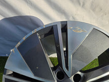 Load image into Gallery viewer, 1x Alufelge 19 Zoll 8.0" 5x112 45ET Glanz Graphit 5LA601025 Mg Enyaq Rim Wheel FEL9567043116vs