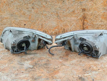Laden Sie das Bild in den Galerie-Viewer, Frontscheinwerfer Chevrolet Aveo Ein Stück (Rechts oder Links) Headlight SCH7044137763nm
