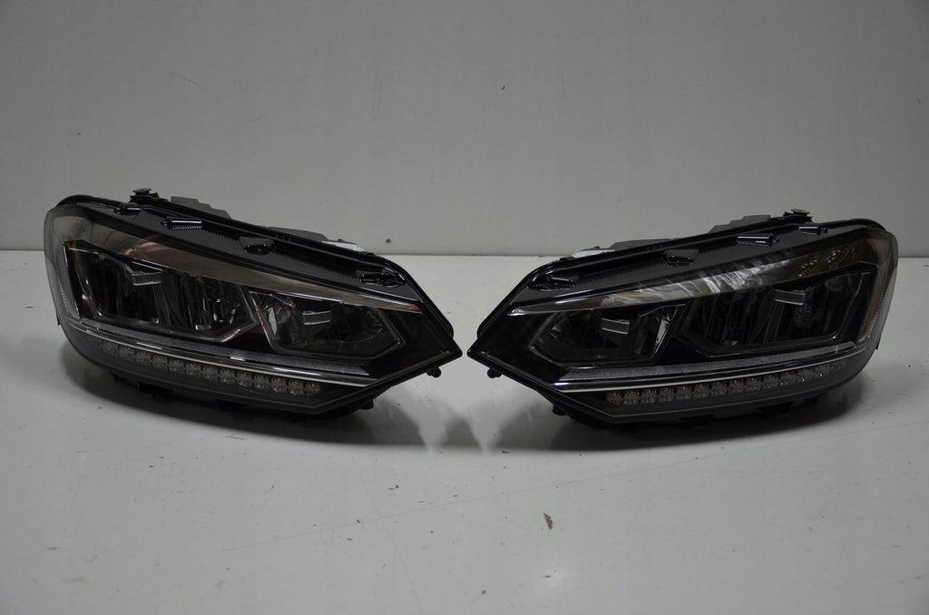 Frontscheinwerfer VW Touran Ein Stück (Rechts oder Links) Scheinwerfer Headlight