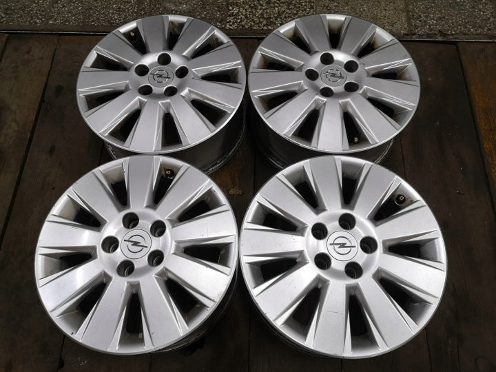 4x Alufelge 16 Zoll 6.5" 5x110 41ET Silber Opel Rim Wheel FEL5895549620ip