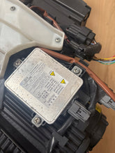 Laden Sie das Bild in den Galerie-Viewer, Frontscheinwerfer Citroën C-Crosser P7142R 6208N3 Xenon Rechts Headlight SCH6020713693jf