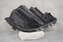 Laden Sie das Bild in den Galerie-Viewer, Frontscheinwerfer Mercedes-Benz W246 A2468207161 Xenon Links Headlight SCH9465628582hi