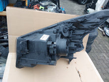 Load image into Gallery viewer, Frontscheinwerfer Renault Trafic III 260105469 Rechts Scheinwerfer Headlight