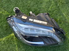 Laden Sie das Bild in den Galerie-Viewer, Frontscheinwerfer Mercedes-Benz W204 A2048201639 Xenon Rechts Headlight SCH9041715124ic