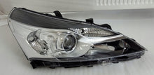 Laden Sie das Bild in den Galerie-Viewer, Frontscheinwerfer Toyota Verso 81130-0F161-00 Rechts Scheinwerfer Headlight SCH3580549209mo