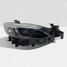 Laden Sie das Bild in den Galerie-Viewer, Frontscheinwerfer Mazda 6 Gj LED Rechts Scheinwerfer Headlight