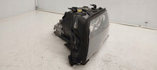 Load image into Gallery viewer, Frontscheinwerfer BMW E46 6902759 Xenon Ein Stück (Rechts oder Links) Headlight