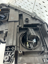 Laden Sie das Bild in den Galerie-Viewer, Frontscheinwerfer VW Touran 5TB941035E Full LED Links Scheinwerfer Headlight