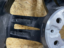 Load image into Gallery viewer, 1x Alufelge 18 Zoll 8.0&quot; 5x112 6894842 BMW 5 G31 G30 Rim Wheel