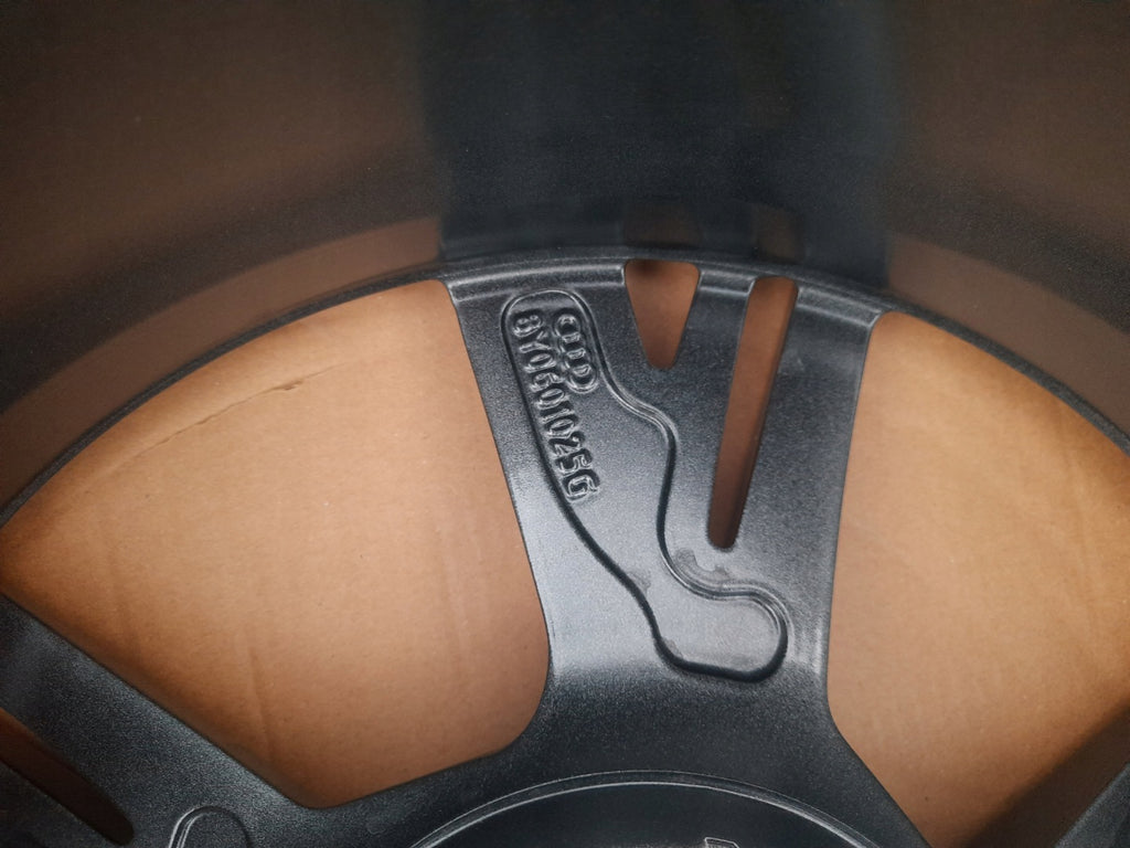 1x Alufelge 18 Zoll 8.0" 5x112 46ET Graphit 8Y0601025 Audi A3 Rim Wheel FEL4922775057ch