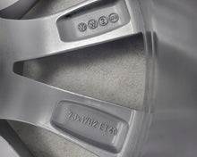 Load image into Gallery viewer, 1x Alufelge 17 Zoll 7.0" 5x112 40ET Glanz Silber 3G0601025D VW Passat B8 Beetle FEL8003614697oi