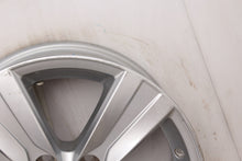 Load image into Gallery viewer, 1x Alufelge 16 Zoll 6.5&quot; 5x114.3 41ET Glanz Silber 403001119 Renault Rim Wheel