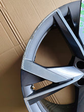 Load image into Gallery viewer, 1x Alufelge 20 Zoll 9.0" 5x112 42ET Glanz 5LA601025R Skoda Enyaq Rim Wheel FEL4195742803zn