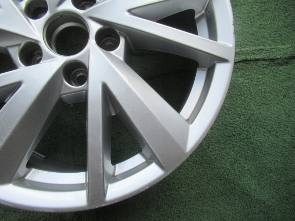 1x Alufelge 17 Zoll 7.0" 5x112 45ET Glanz Silber 81A601025C Audi Q2 Rim Wheel FEL5609399764gb