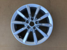 Load image into Gallery viewer, 1x Alufelge 17 Zoll 7.0&quot; 5x112 43ET Glanz Silber 8U0601025 Audi Q3 Rim Wheel