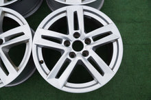 Laden Sie das Bild in den Galerie-Viewer, 4x Alufelge 17 Zoll 7.0" 5x112 42ET Glanz Silber 8W0601025 Audi A4 B8 Rim Wheel FEL6266582645oq